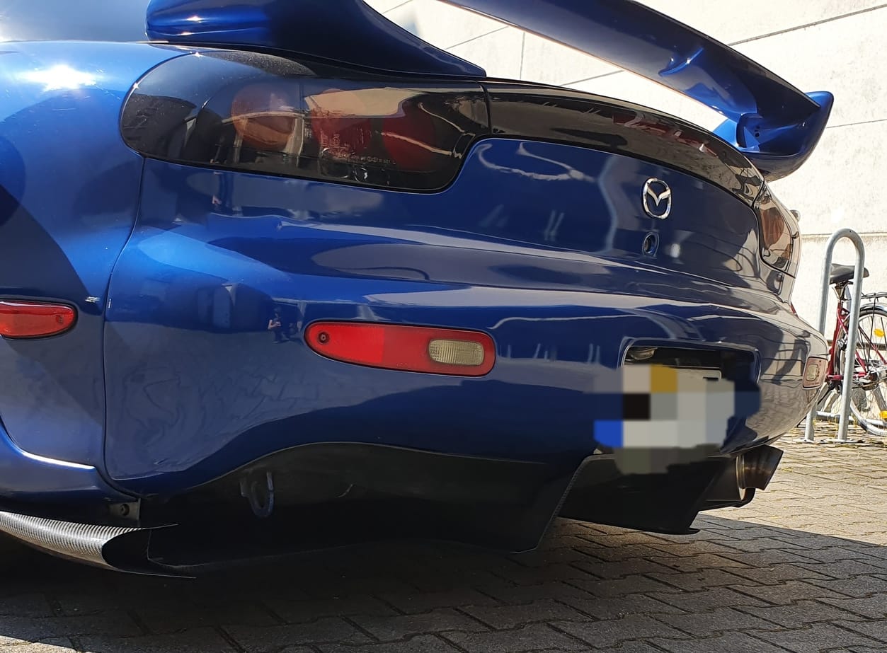 Dolphin Type Exhaust Back Box, 2.5" Inlet, 3.5" Tailpipe