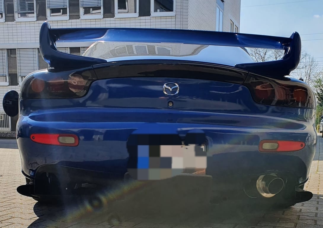 Dolphin Type Exhaust Back Box, 2.5" Inlet, 3.5" Tailpipe